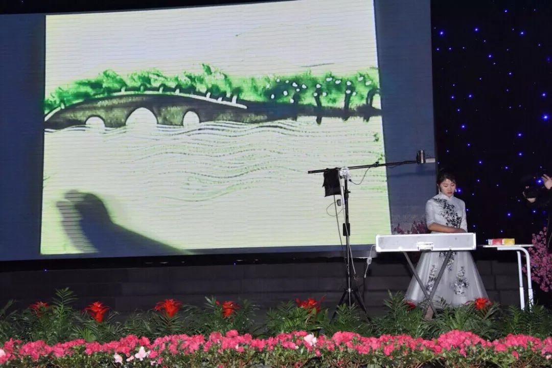 賽摩艾普噴涂機器人