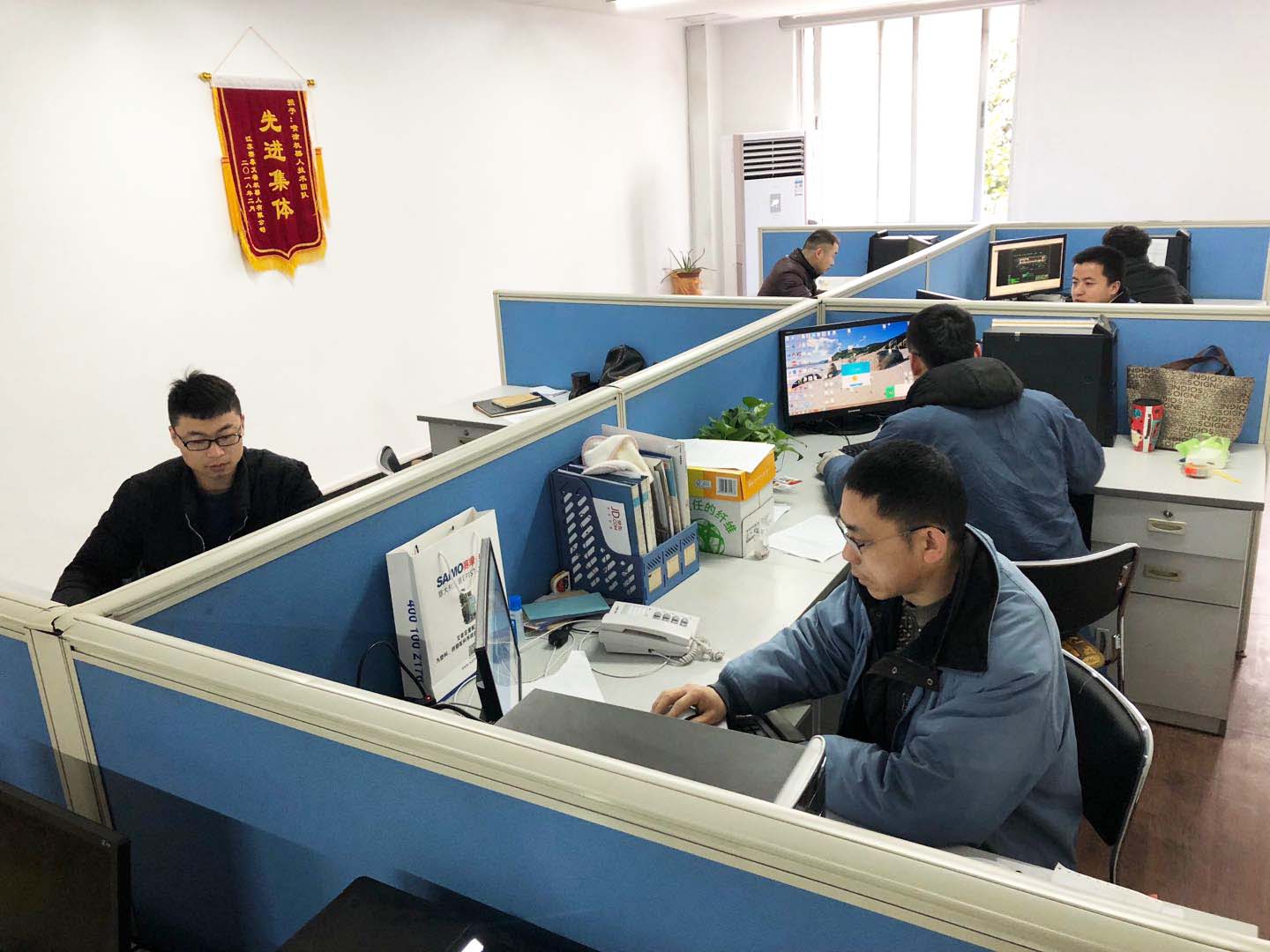 賽摩艾普噴涂機器人